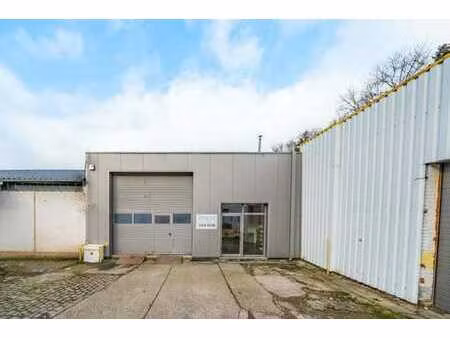 ensival - a louer : ateliers- entrepots de 669 m² avec burea