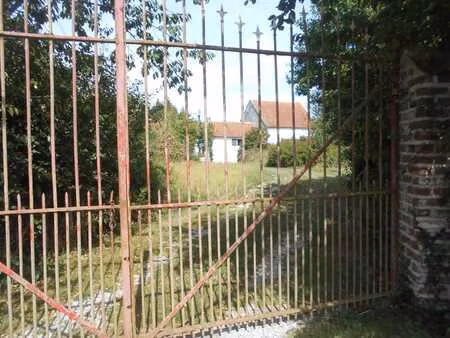 ferme en haute nature prés de vaste forets