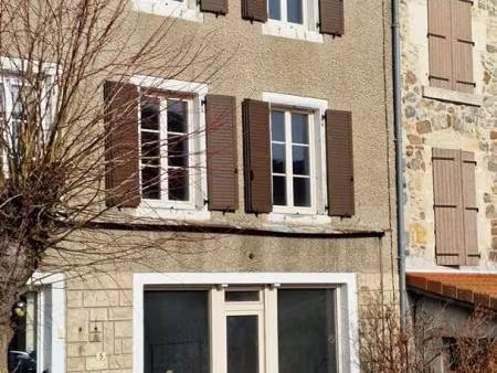 maison de village - 140m ²