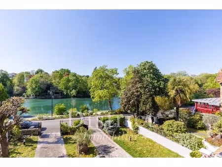 belle propriété sur les bords de marne. maison de 432 m² sur 917 m² de terrain.