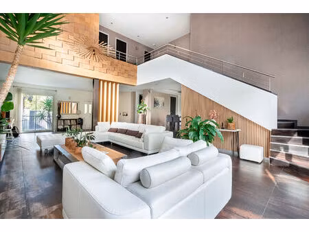 vente maison 7 pièces  236.00m²  vitry