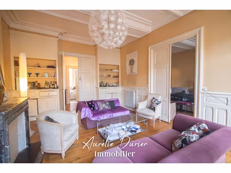 élégant appartement haussmannien au coeur du centre ville d'a