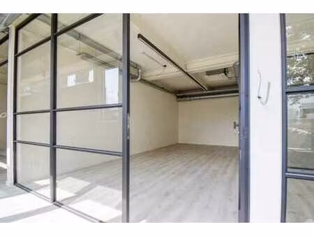 bureau prêt à l'emploi