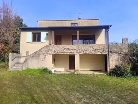 maison d'architecte de 150 m² habitables avec 1 100 m² de terrain