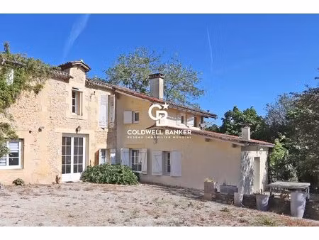 très grande maison  piscine  gîtes  terres  4 km bergerac.