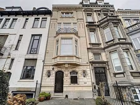 avenue de tervuren - maison de maitre 5 chambres + bureaux e