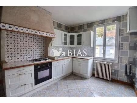 vente maison à elbeuf (76500) : à vendre / 66m² elbeuf