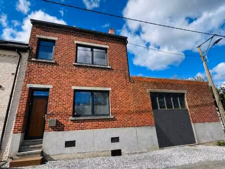 maison rénovée + hangar – idéale indépendant – calme