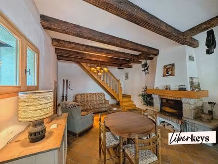 maison de village historique – centre d'aigueblanche – 4 chambres – 97 m²