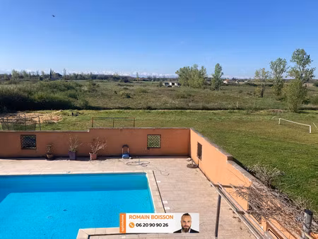 villa de plain-pied de 152 m² avec piscine à lamasquère