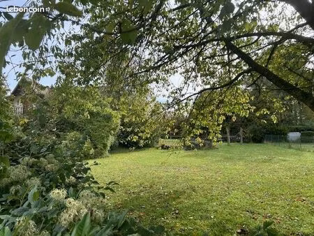 v terrain 800 m2