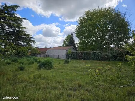 terrain 460 m² castres gironde