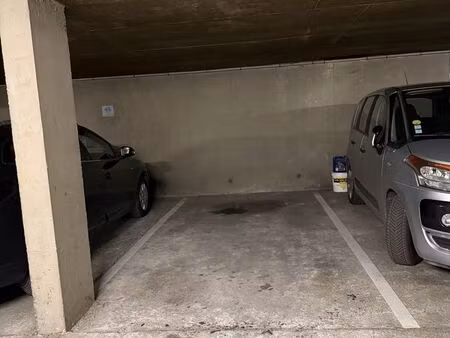 loue place parking sécurisé - garage