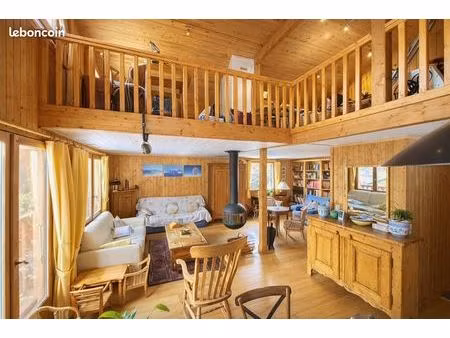 chalet 7 pièces 270 m²
