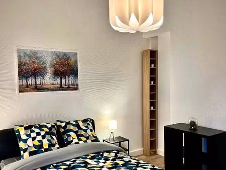 maison de ville / duplex avec cour (sans jardin)