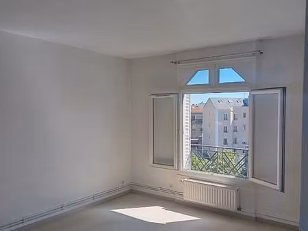 a 3mns rer st maur créteil 2 pièces 37m2
