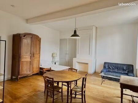 studio meublé à louer -2- citadelle de blaye
