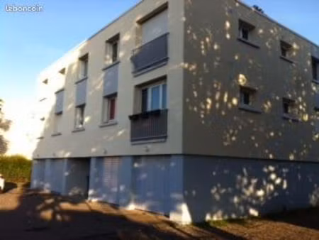 loue t2 à cournon 41m² avec garage