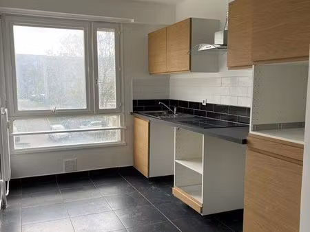 4 pièces 82 m2 evry -bras de fer
