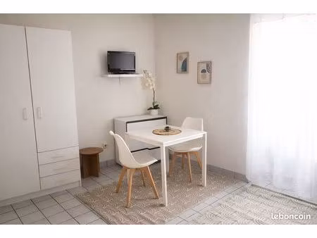 studio avec meubles le puy en velay proche gambette espaly
