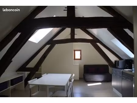 studio meublé centre ville 9r8
