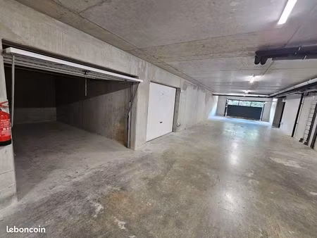a louer garage 15 m2