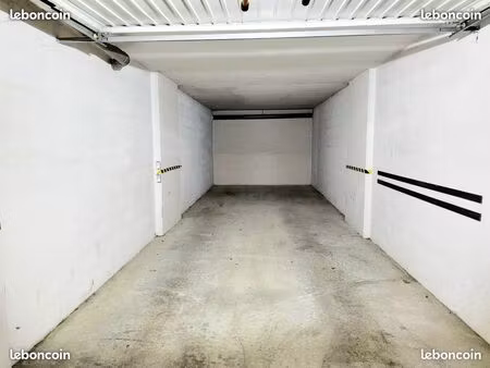 francheville belair garage box double 10m de long en sous sol