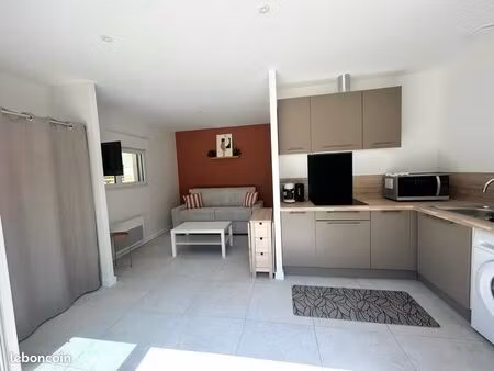 studio 23 m2 - terrasse et jardin - tram b à 50m