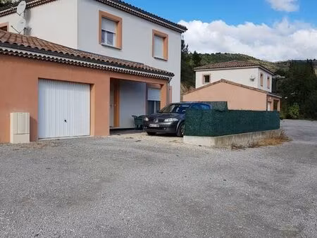 maison à louer sur rochessauve