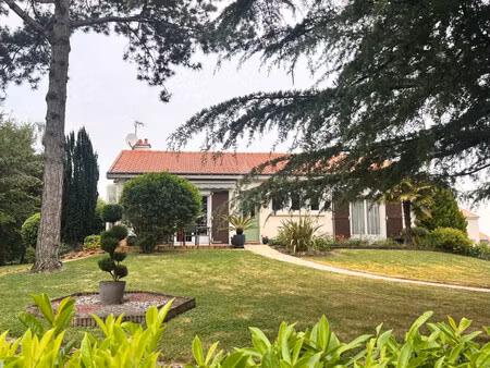 vente maison montaigu-vendée  100m² 4 pièces 220 000€ avec garage