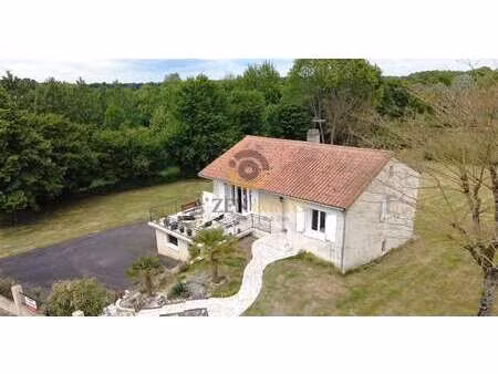 vente maison à vernoux-en-gâtine (79240) : à vendre / 117m² vernoux-en-gâtine