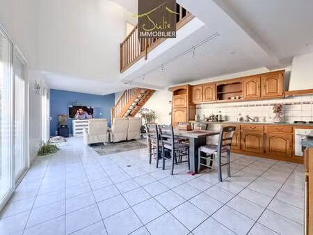 location maison à bressuire (79300) : à louer / 90m² bressuire