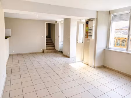 location appartement 3 pièces 65 m² à la chapelaude (03380)  580 €