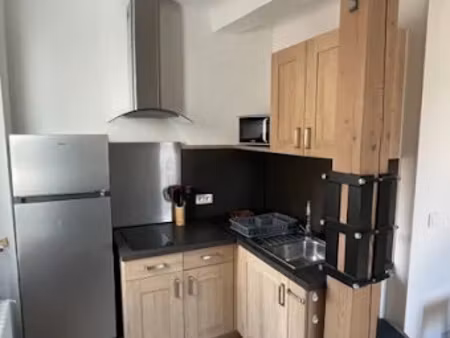 location meublée appartement 1 pièce 25 m² à trans-en-provence (83720)  560 €