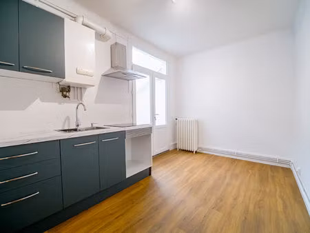 appartement t3 en centre-ville d'aire-sur-l'adour