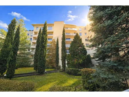 appartement avec terrasse  garage et ascenseur / idéal premier achat ou investissement loc