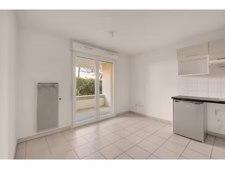 exclusivité - t2 fonctionnel + parking