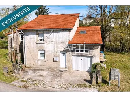 maison au bord de l'eau