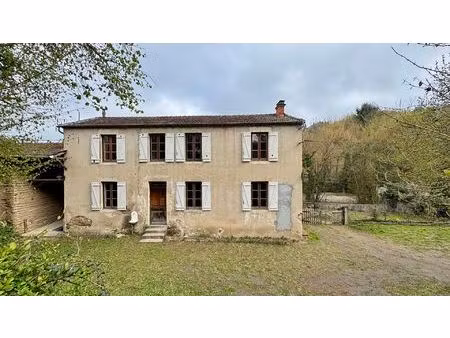 maison de caractère 120m2 à réinventer avec dépendances et terrain