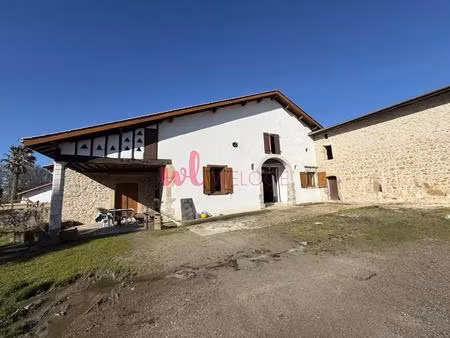maison de caractère du 18ème siècle à vendre à orist — 225 m²