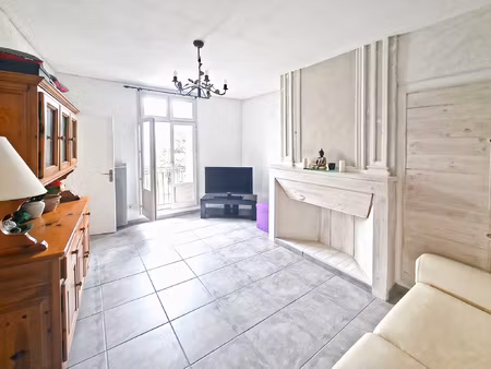 pézenas  cours jean-jaurès  bel appartement t2