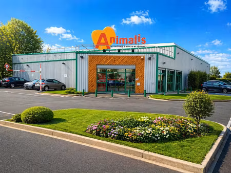 location commerce 1179 m² à venette (60280)