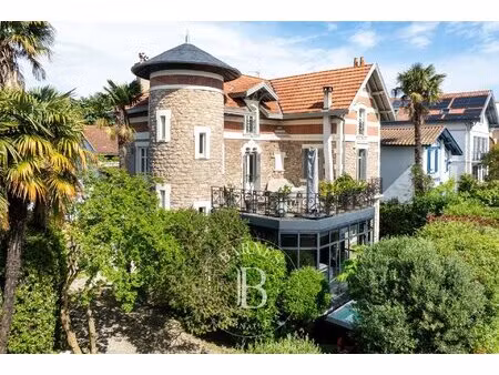 bayonne  quartier des arenes  très belle maison bourgeoise de 270 m²