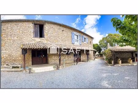 domaine composé d'un bâtiment et d'une maison vignerone !