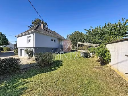 maison de plain pied partiellement rénovée sur terrain de 9.37