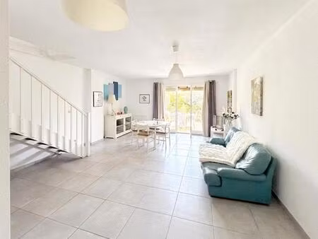 maison t3 de 67m² avec terrasse - le lavandou