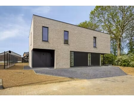 instapklare nieuwbouwwoning met 3 slpk’s (lot 8) in millen – riemst