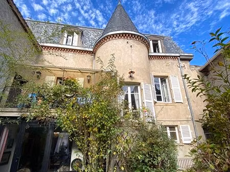 maison bourgeoise avec ses dépendances