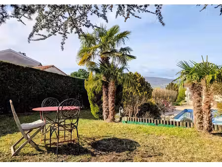 villa avec piscine renovation de 2016 !