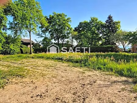 libre de constructeur  1035 m²  emprise au sol 148 m²